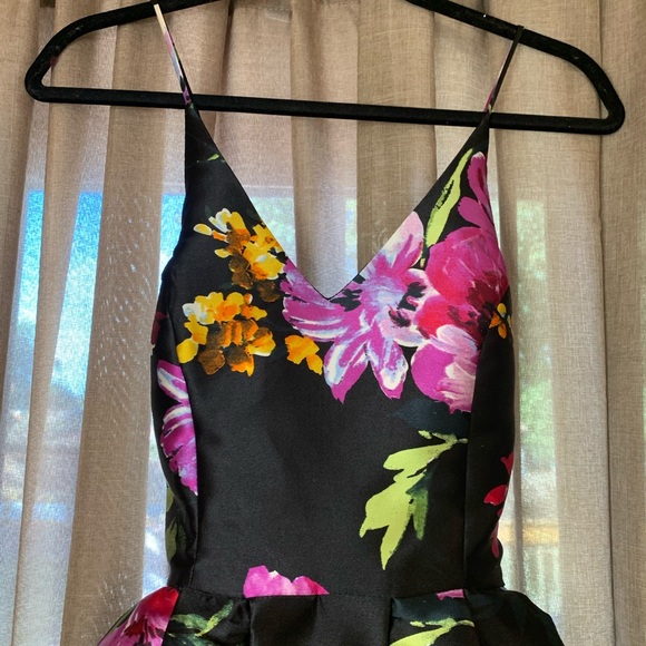 Short Formal Floral Dress - Picture 2 of 9